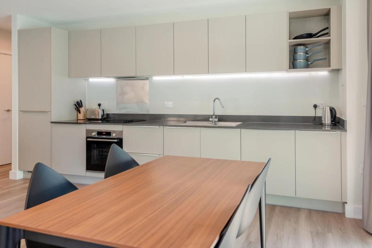 Modern Apartments In Brentford 2 Minutes Walk From Kew Bridge Ngoại thất bức ảnh