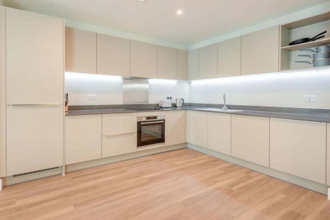 Modern Apartments In Brentford 2 Minutes Walk From Kew Bridge Ngoại thất bức ảnh