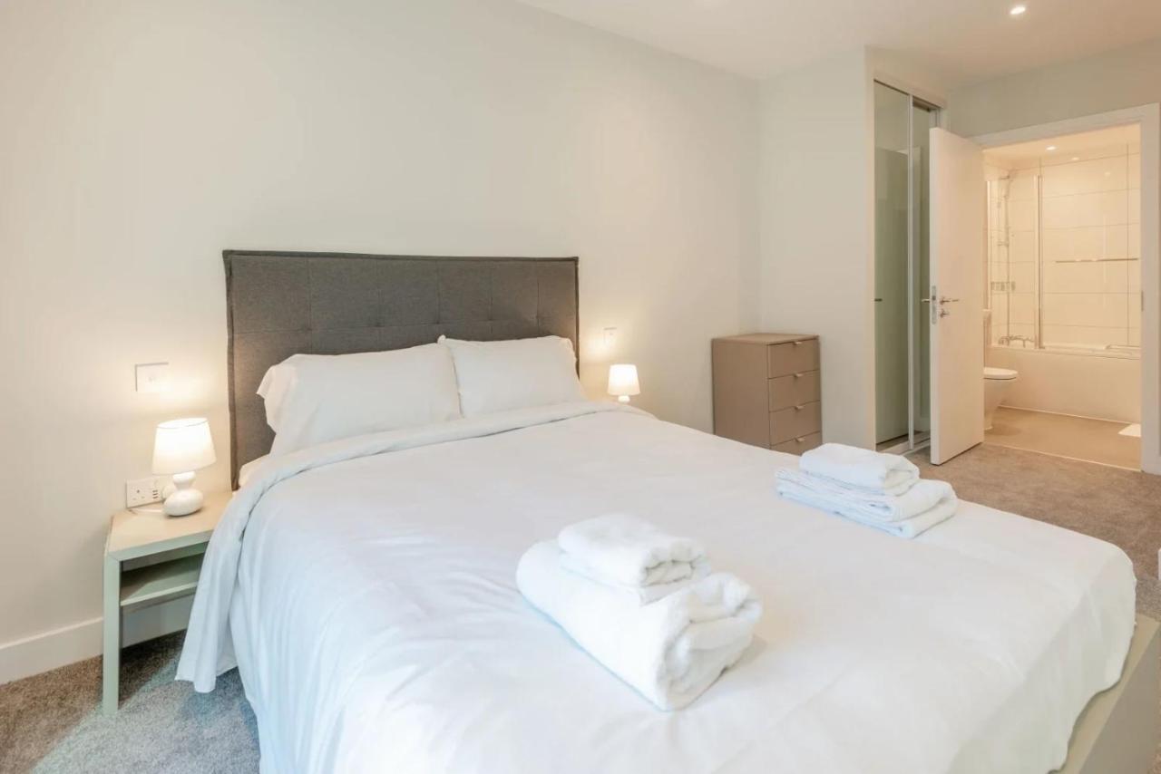 Modern Apartments In Brentford 2 Minutes Walk From Kew Bridge Ngoại thất bức ảnh