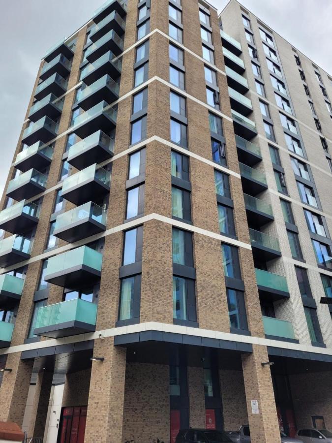 Modern Apartments In Brentford 2 Minutes Walk From Kew Bridge Ngoại thất bức ảnh